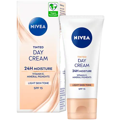 Nivea Tinted Day Cream Light SPF15 (50 ml)